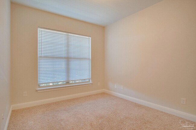 Building Photo - 4865 Spears St