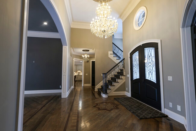 Building Photo - 9020 Whisperinghill Dr