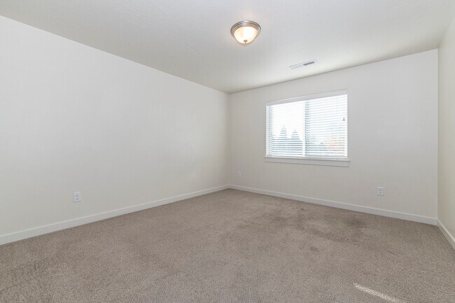 Building Photo - 10236 W Achillea St