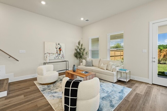 Building Photo - 5622 Bertellis Ln