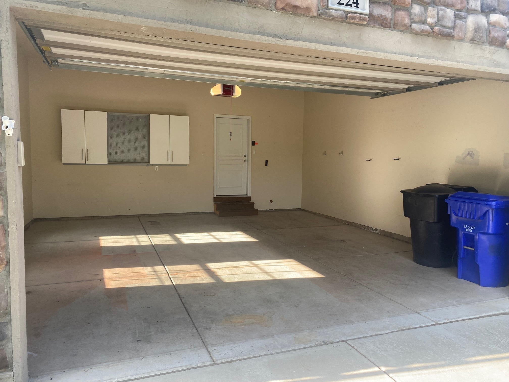 Building Photo - 224 W Bellano Way