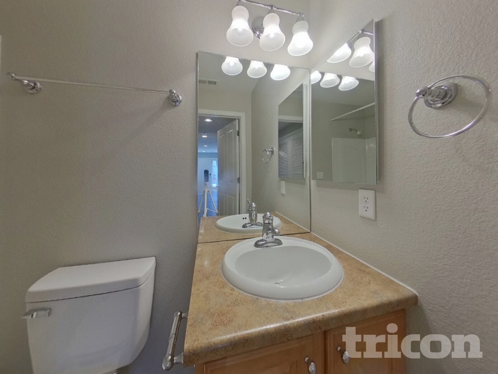 Building Photo - 968 Burning Bush Point