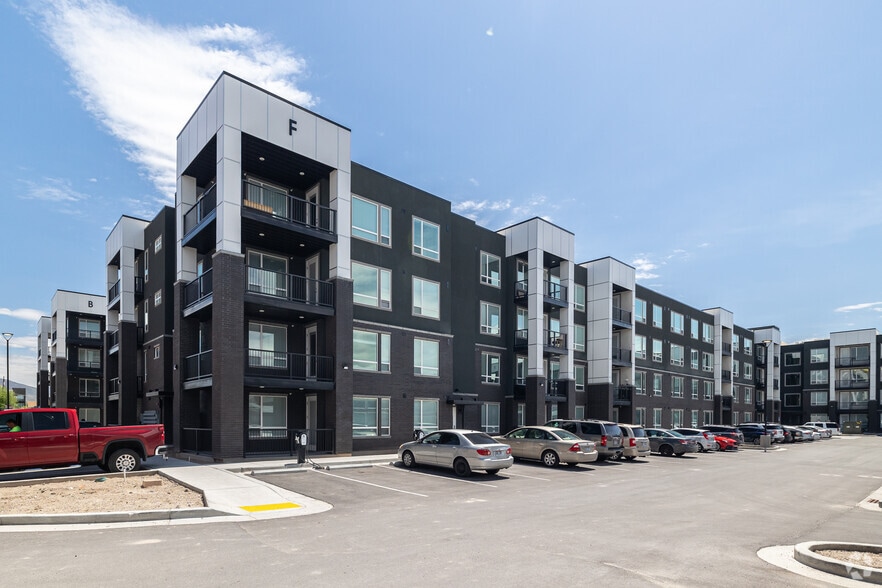 Building Photo - The Village at North Station