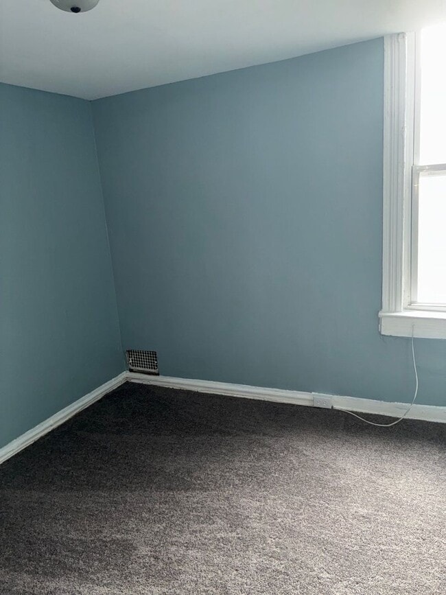 Building Photo - 1633 Westwood Ave