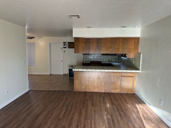 Building Photo - 2902 S University St