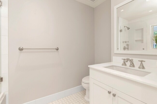 Building Photo - 146 Sunset Ave