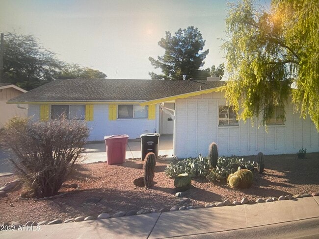 Primary Photo - 8637 E El Charro Ln