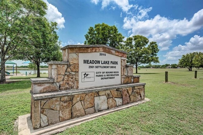 Building Photo - 1302 Casa Blanca Cove