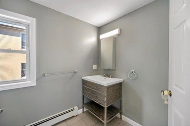 Building Photo - 151 Whipple St