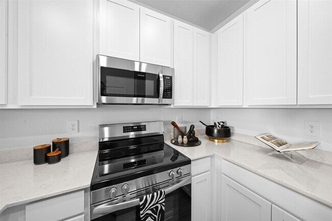 Building Photo - 3644 SE 37th Ct Cir