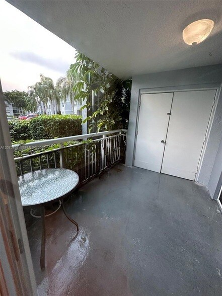 Building Photo - 8600 SW 212th St