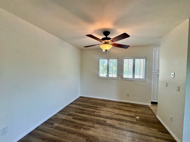 Building Photo - 17607 Pomerado Rd