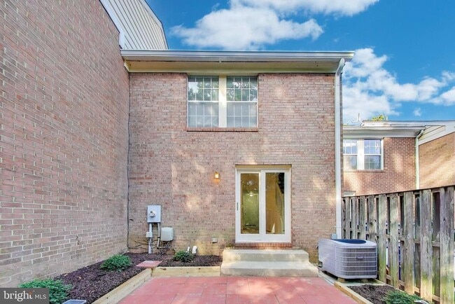 Building Photo - 8932 Barrowgate Ct