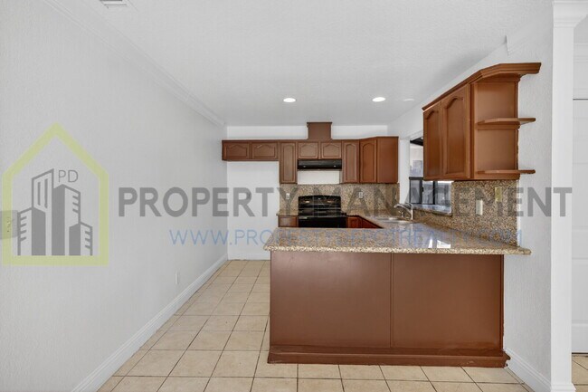 Building Photo - 8991 Fox Creek Dr