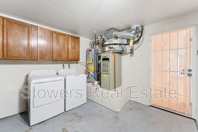 Building Photo - 2406 Talavera Dr