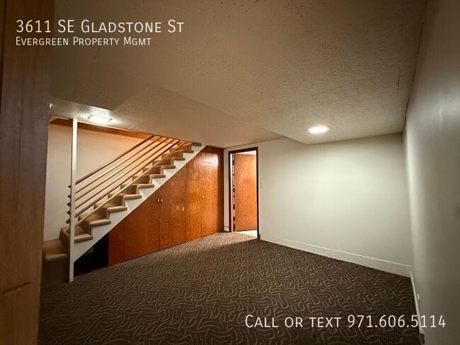Building Photo - 3611 SE Gladstone St