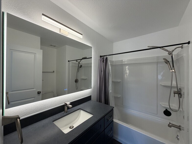 Building Photo - 3641 Clayton Rd