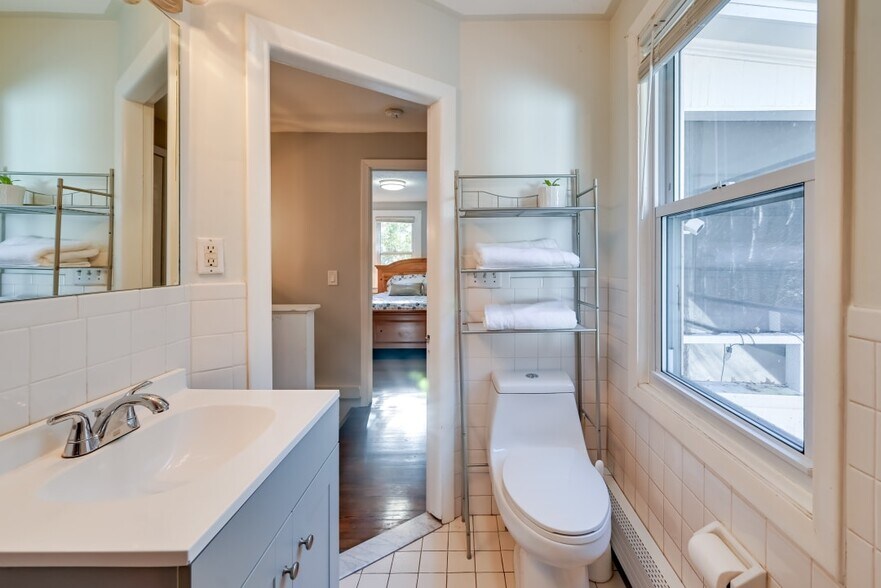 2nd bathroom - 29 Old Farms Rd