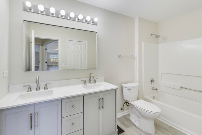 Building Photo - 23927 McMullin Cir