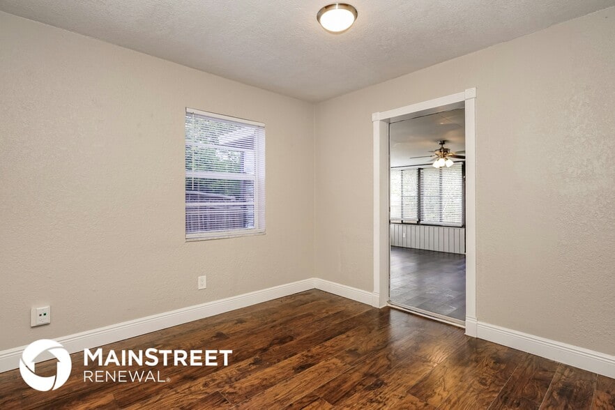 Building Photo - 1475 Daroca Dr