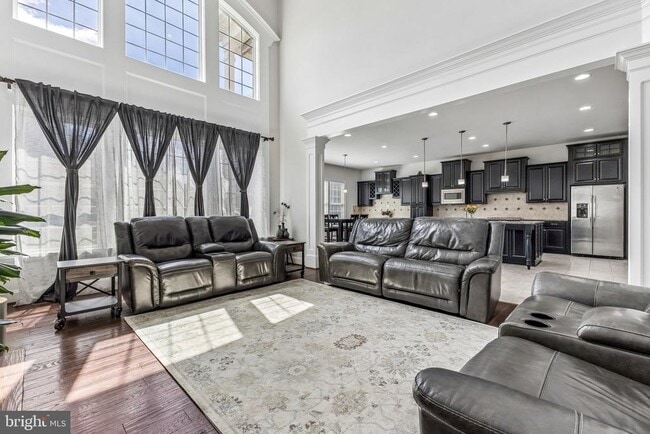 Building Photo - 42058 Barrymoore Pl