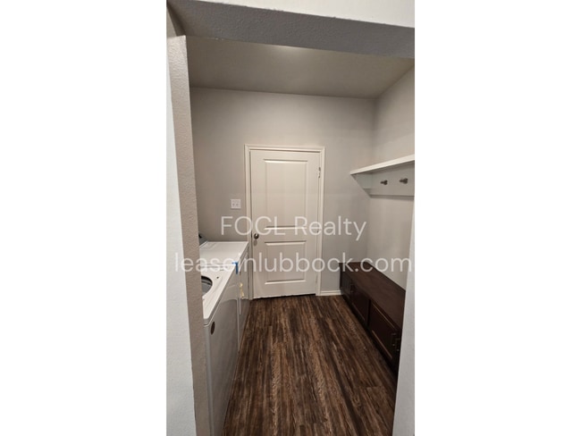 Building Photo - Modern, Open-concept in Frenship District