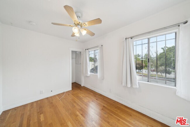 Building Photo - 6179 N Figueroa St