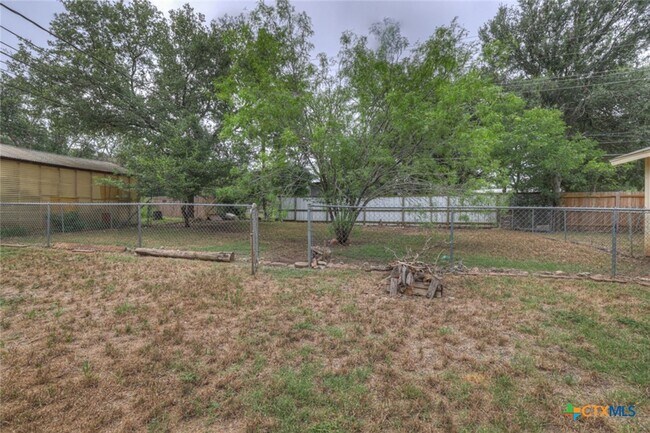 Building Photo - 334 Craddock Ave