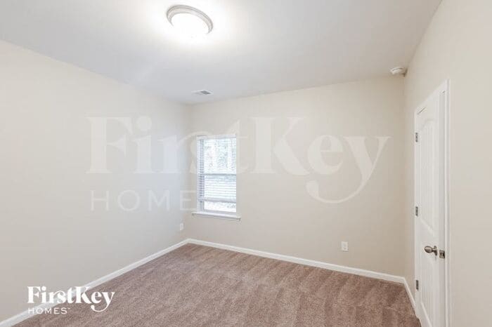 Building Photo - 1816 Clarke Cir