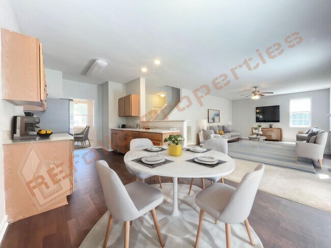 Building Photo - Wonderful 4 Bedroom 2.5 Bath, With Fresh P...