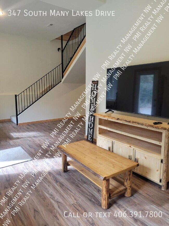 Building Photo - 347 S Many Lakes Dr