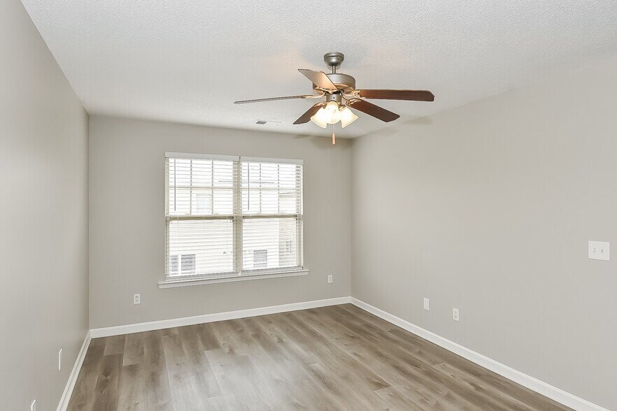 Building Photo - 214 Ben Ln