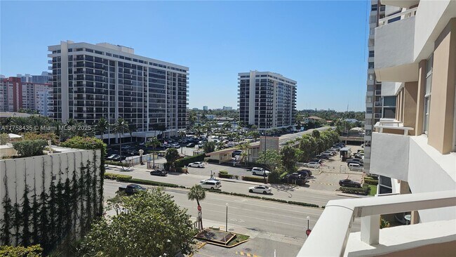 Building Photo - 1980 S Ocean Dr