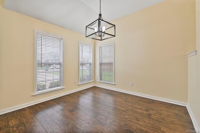 Building Photo - 3830 Claiborne Cir