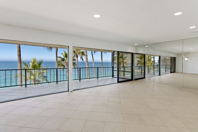 Building Photo - Discover a Coastal Sanctuary at Laguna Royale, Laguna Beach. Comes with 2 Parking Spaces!