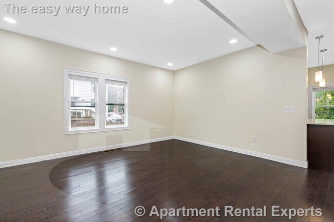 Building Photo - 77 Winchester St