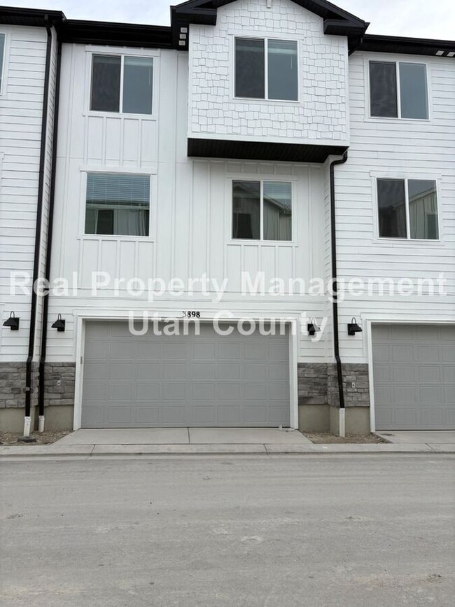 Building Photo - Half Off First Months Rent! Brand New Eagl...