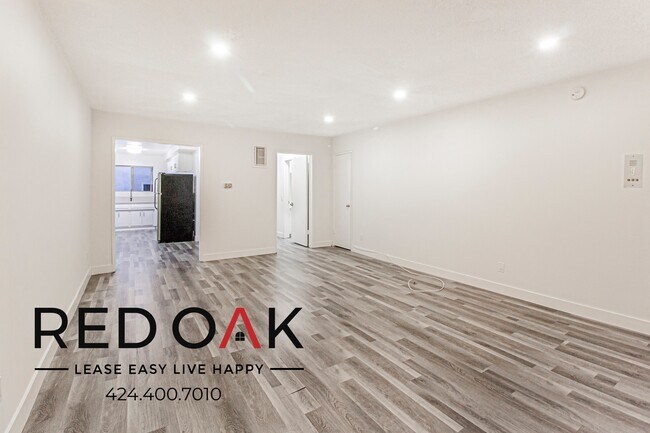 Building Photo - 7720 Hampton Ave