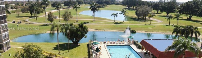 Building Photo - 9423 S Hollybrook Lake Dr
