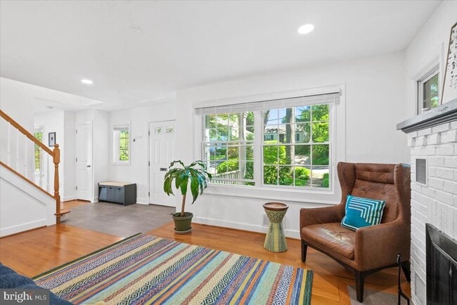 Building Photo - 4842 Park Ave