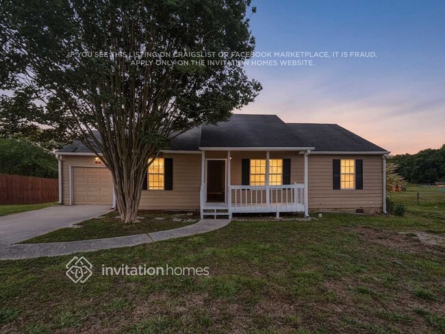 Building Photo - 443 Linda Ln