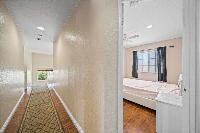 Building Photo - 1010 W Wilson St