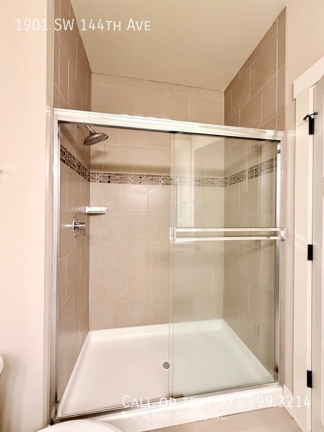 Building Photo - 1901 SW 144th Ave