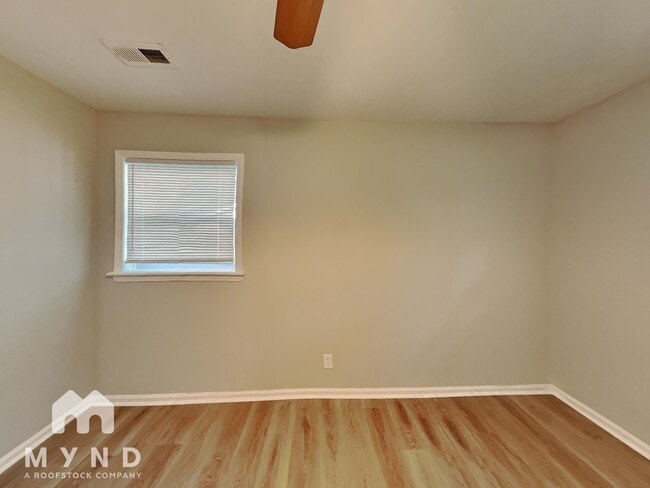 Building Photo - 5119 Snow White Ln