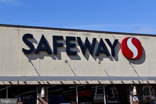 Building Photo - 1794 Lanier Pl NW