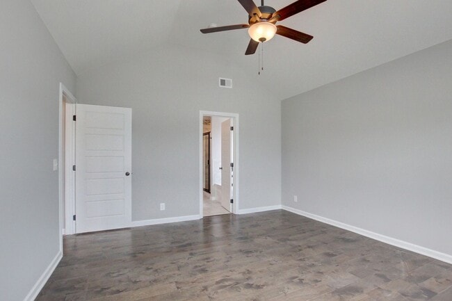 Building Photo - 1092 Barnhill Rd