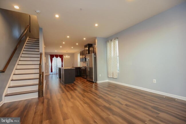 Building Photo - 1437 Strahorn Rd