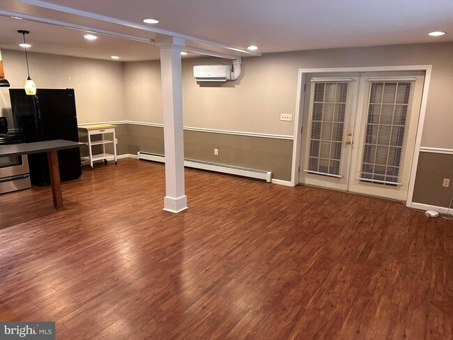 Building Photo - 2289 Potomac Rd