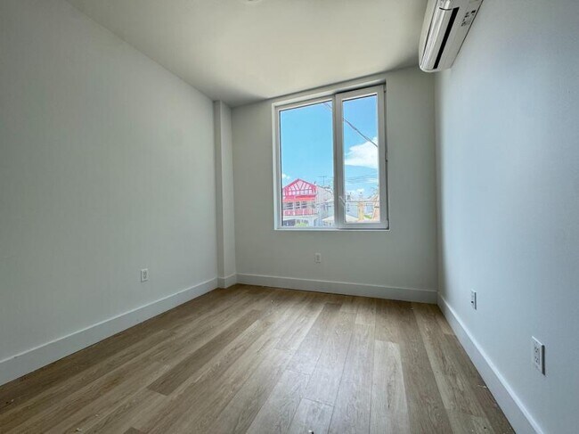 Building Photo - 2 bedroom in BROOKLYN NY 11210