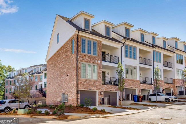 Building Photo - 501 Burton Dr